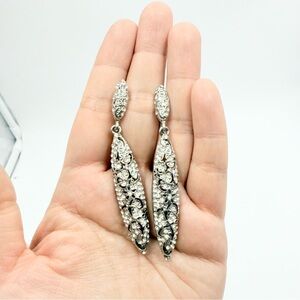 Sparkling Silver Tone Teardrop Earrings with Rhinestones Gemstone Encrustation